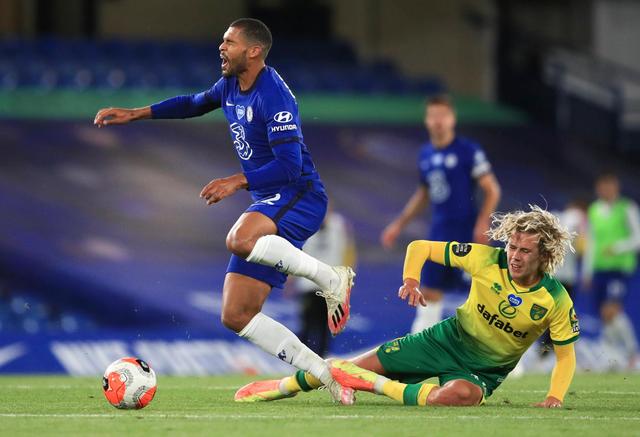 融入国际事 融入国际事